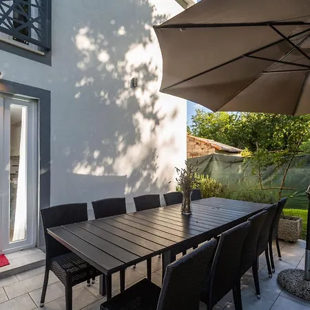 Feriehus House Cetiri Hrasta *
