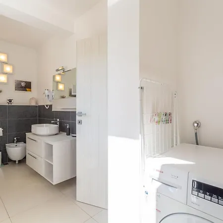 House Cetiri Hrasta