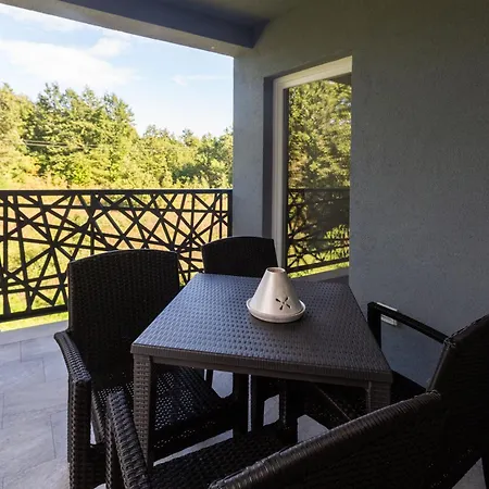 House Cetiri Hrasta * Pićan
