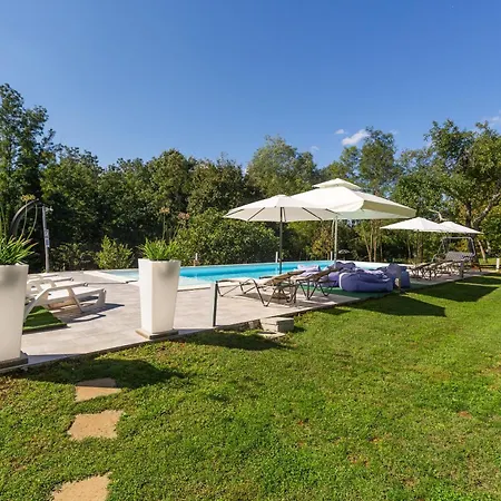 Dom wakacyjny House Cetiri Hrasta *