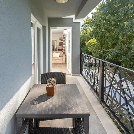 Dom wakacyjny House Cetiri Hrasta