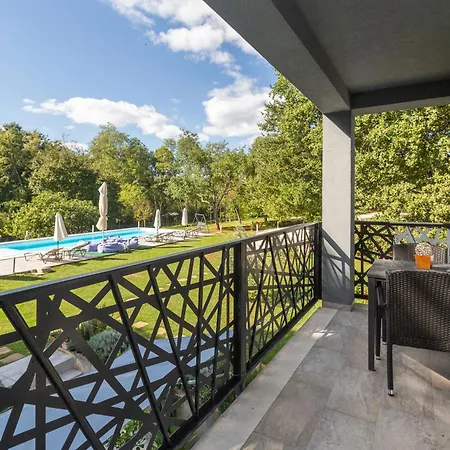 House Cetiri Hrasta Dom wakacyjny *