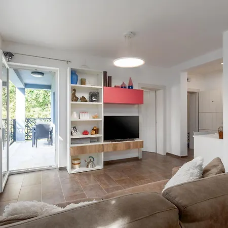 House Cetiri Hrasta *