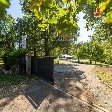 Feriehus House Cetiri Hrasta Pićan