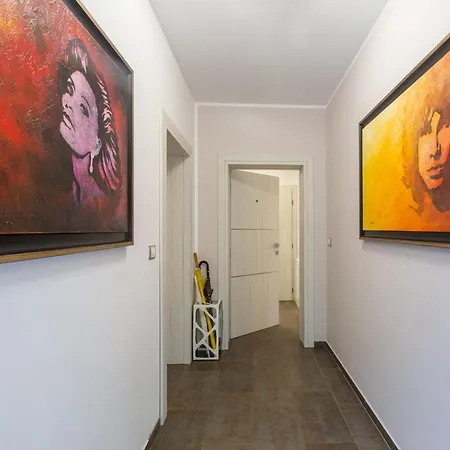 House Cetiri Hrasta Feriehus *