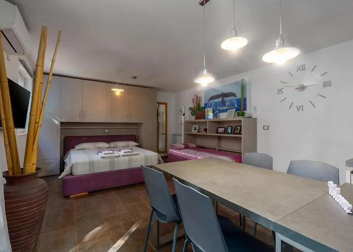 House Cetiri Hrasta 펜션 Pićan