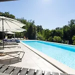 Semesterbostad House Cetiri Hrasta Pićan
