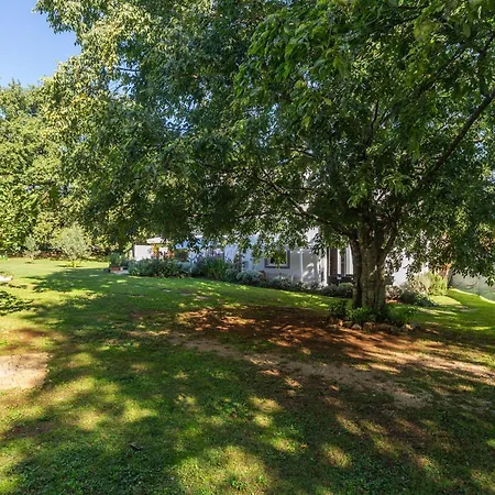 House Cetiri Hrasta *