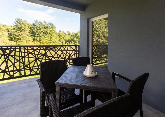 House Cetiri Hrasta * Pican